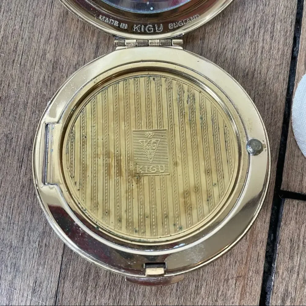 Vintage 60s KIGU of London Art Deco Gold Tone Compact